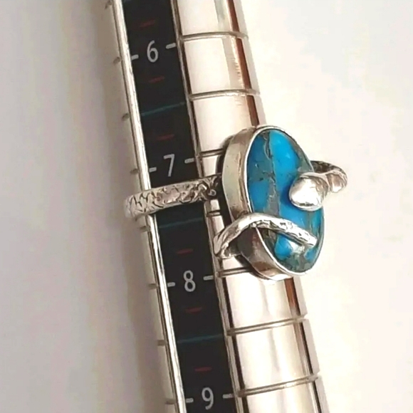Solid 925 Sterling Silver, Navajo Snake-wrapped deep blue turquoise ring. - Picture 2 of 5